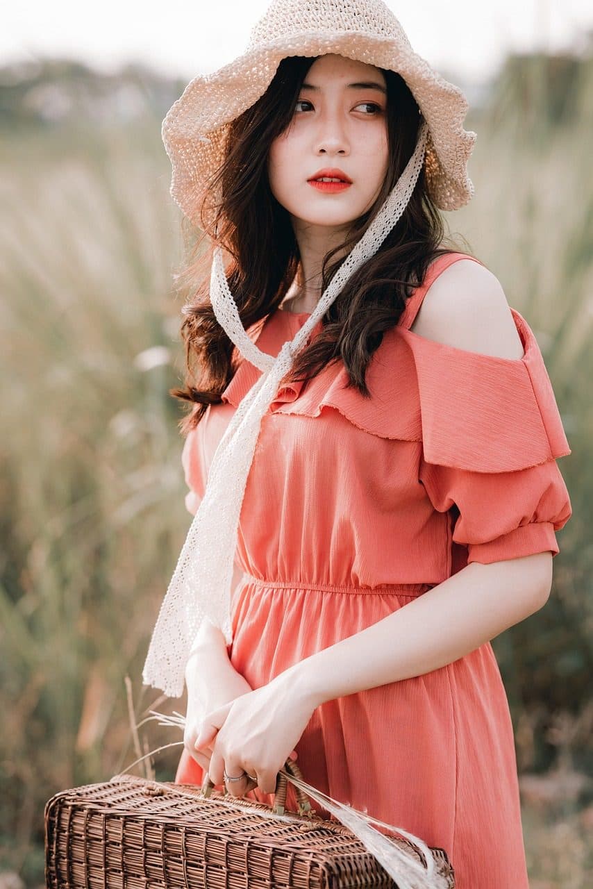 Đầm Bèo Trễ Vai San Hô